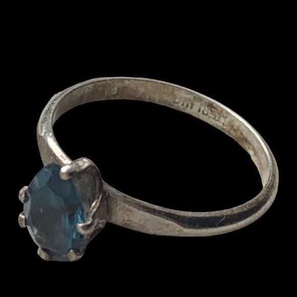 Sterling Silver Aquarium Blue Ring - Picture 6 of 9